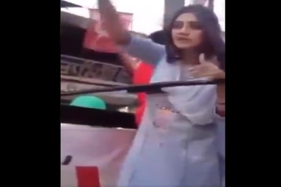 'I Don't Do Even for CM': TMC MP Nusrat Jahan Loses Temper During Roadshow, Stokes Controversy