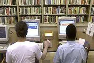 You may be chatting with a robot!