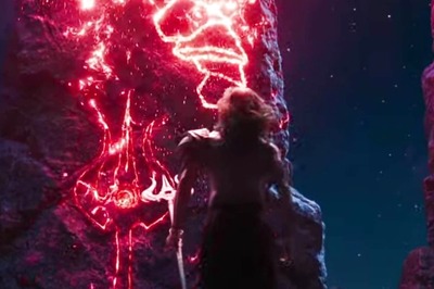 Brahmastra Teaser: Is That Shah Rukh Khan Wielding the Trishul? Fans Believe They've Spotted SRK