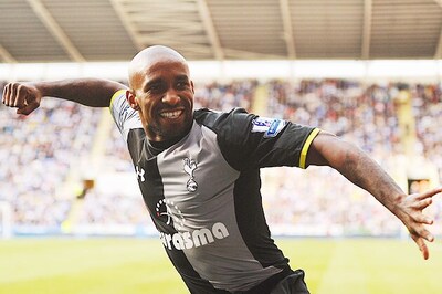 Defoe scores twice as Spurs beat Reading 3-1