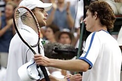 Venus, Roddick crash out of Wimbledon