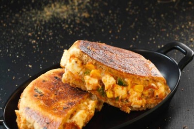 Ahmedabad Woman Gets Chicken Instead Of Paneer Tikka Sandwich; Sues For Rs 50 Lakh In Damages