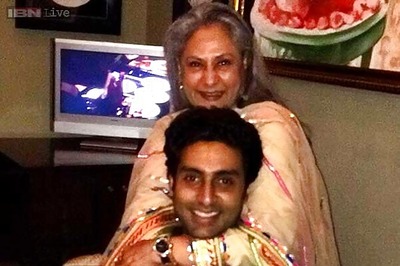 Jaya Bachchan spends her birthday with her children and grandchildren, Aaradhya cuts the birthday cake