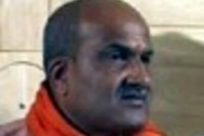 Sene does it again, Muthalik's goons attack pub
