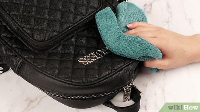 How to Clean a Leather Purse