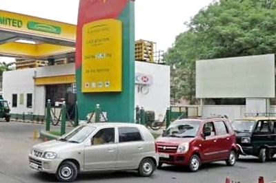 Delhi: CNG prices cut by Rs 14.90/kg, piped cooking gas by Rs 5/unit