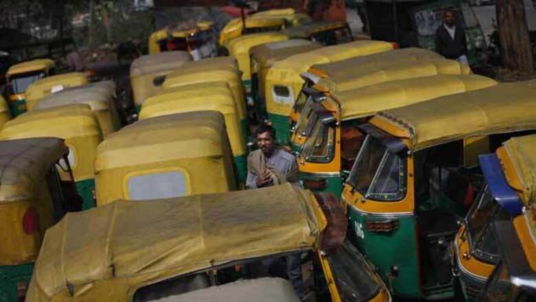 Delhi HC stays ban on advertisements on autorickshaws