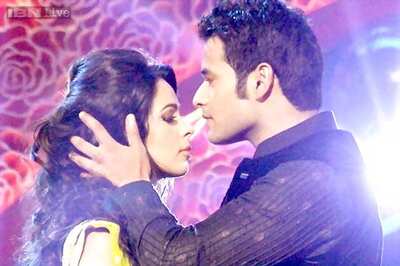 Vijay Singh wins Mallika Sherawat's heart on 'The Bachelorette India'