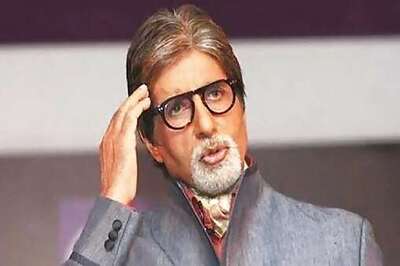 Amitabh Bachchan Trolled For Saying 'Kuch Hai Nahi Likhne Ko', Twitter Lists Issues