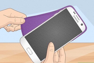 3 Ways to Take the Back Off a Samsung Galaxy Phone