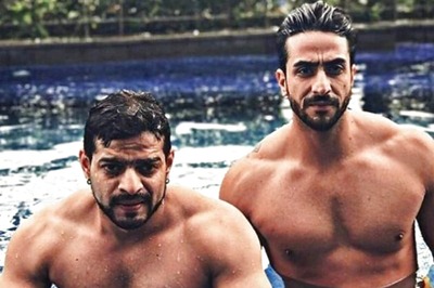 Bigg Boss 14: Karan Patel Wishes 'Bhai' Aly Goni as He Enters the House as Wild Card Contestant