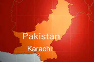 Pakistan: Blast in Karachi kills six on bus, 48 hurt