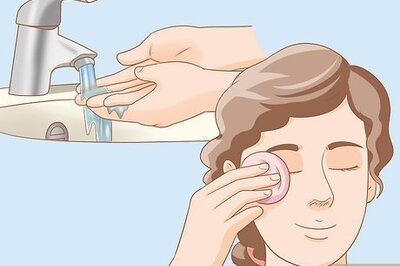 How to Insert and Remove a Scleral Lens