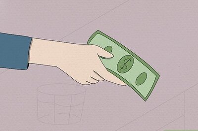 How Much to Tip a Bartender