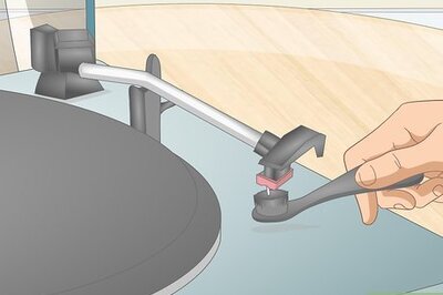 How to Clean the Needle on a Record Player