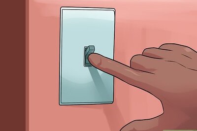 How to Avoid Getting Too Scared when Playing a Scary Computer Game