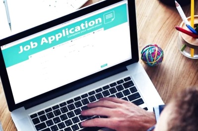 Unemployment Rate Among Graduates Declines to 13.4% in a Year: Survey