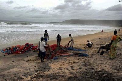 Laila wreaks havoc in AP, heads towards Orissa