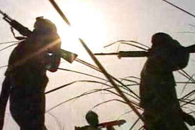 Security forces defuse 15 kg bomb, foil Naxal bid