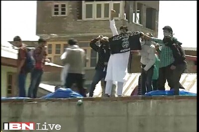 ISIS flags raised in Jama Masjid area of Srinagar