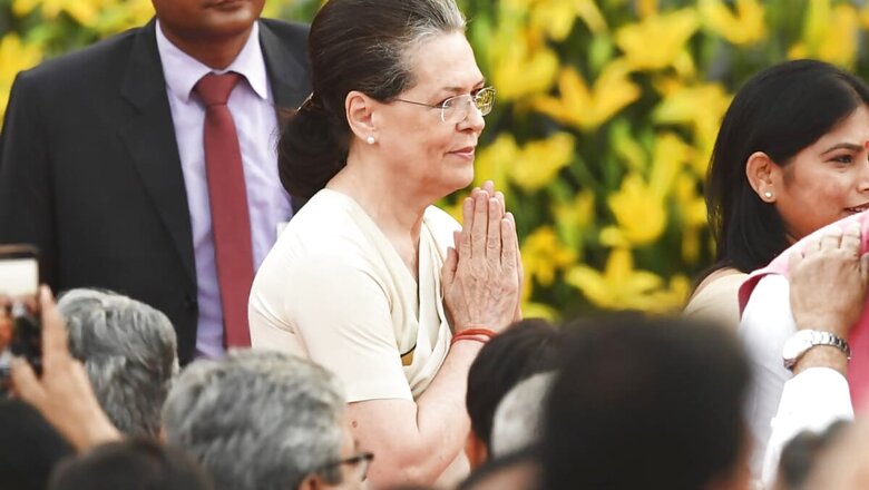 As Sonia Gandhi Asks States to Pass Laws to Negate Effects of Farm Bills, Here's a Look at Article 254(2)