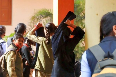 Punjab Board Begins New Academic Session, Students Still Awaiting Textbooks