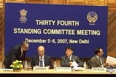 SAARC Summit begins, India-Pak begin bilateral talks