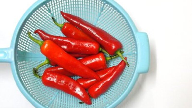 How to Dice Chili Peppers