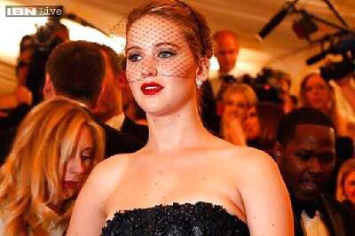 Jennifer Lawrence named as first presenter at 2014 Oscars