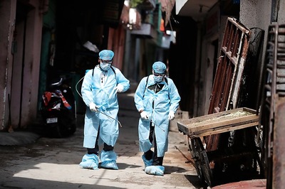 Armed With Sticks, This Group of Jammu Women Are Making Sure Everyone in Their Hamlet Follows Lockdown