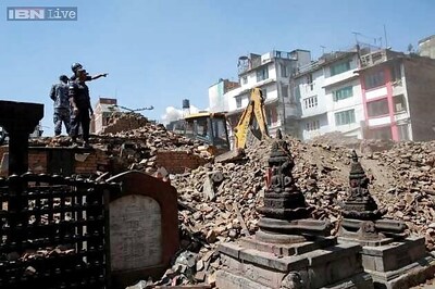 India rushes over 8 thousand tents to quake-hit Nepal