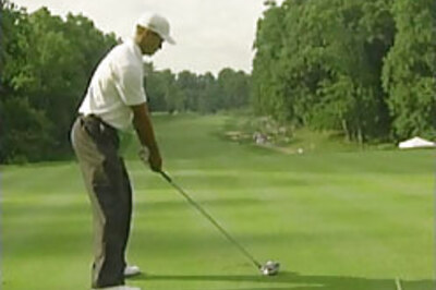 Woods sets up play-off with dramatic birdie