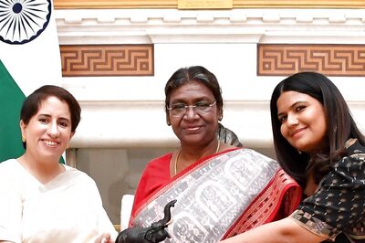 President Murmu Meets Makers of 'The Elephant Whisperers'