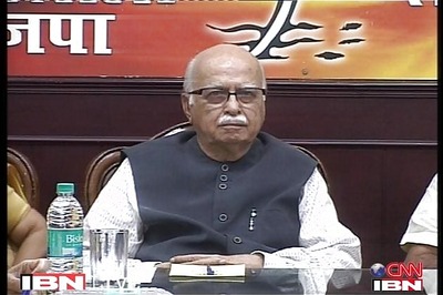 Need to change image of politicians in minds of public: Advani