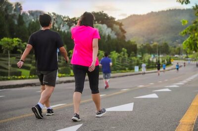 Comfortable Outfit To Hydration, 5 Things To Keep In Mind While Taking A Walk