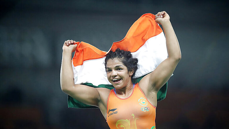 Sakshi Malik to be Awarded Rs 1 Crore by Delhi Govt, Father Gets Promoted
