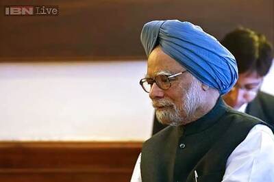 PM Manmohan Singh to bid farewell to his staff today