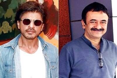 Shah Rukh Khan Seemingly Confirms His Next With Rajkumar Hirani And Fans Can't Keep Calm