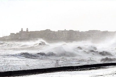 News18 Afternoon Digest: Gujarat on Alert for 'Extremely Severe' Cyclone 'Biparjoy', PM Calls Meet And Other Top Stories