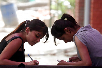 Want to Write Blogs, Cover Letters, FB Posts? DU Offers Help and a Course