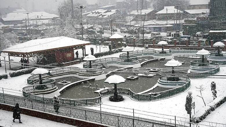 Cold Spell Continues in Delhi, Jammu Records Lowest Temperature
