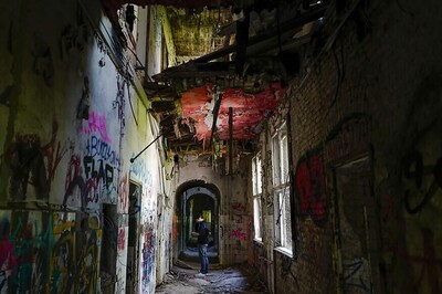 'Urban Explorers' Time-travel Through Berlin's Lost Places