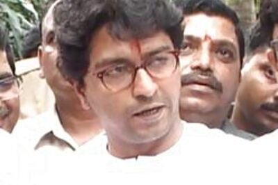 Raj dares Lalu to do Chhath, says Mumbai goons are from UP