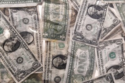 Zimbabwe offers new exchange rate: $1 for 35,000,000,000,000,000 old dollars