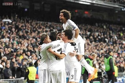 Real Madrid, Manchester United, PSG advance in Champions League