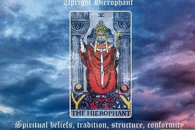 A Guide to The Hierophant Tarot Card: Upright & Reversed