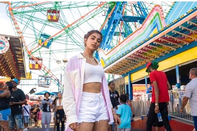 Pooja Hegde's Wanderlust Takes Her to a Fair in New York, Pulls Off Cool Poses in Mismatched Shoes