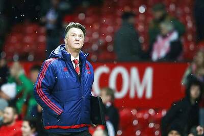 Louis van Gaal's problems not on my radar, says Guus Hiddink