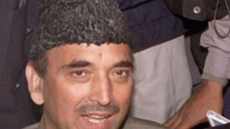 Azad takes a U-turn on Afzal hanging