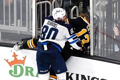 Pastrnak's Power-play Goal Lifts Bruins Over Jets, 3-2